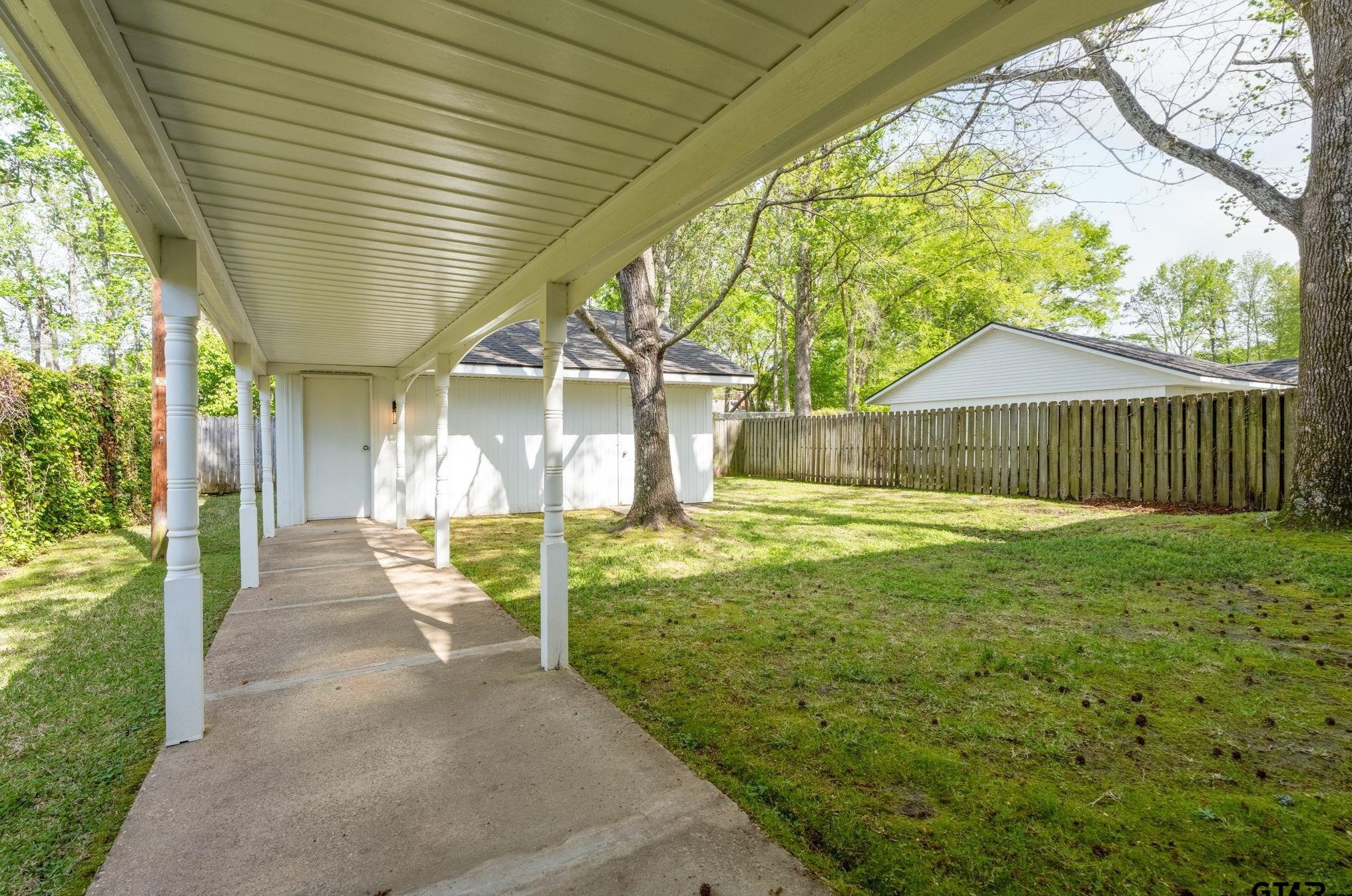 5816 Foxcroft Rd, Tyler TX 75703-4517 exterior