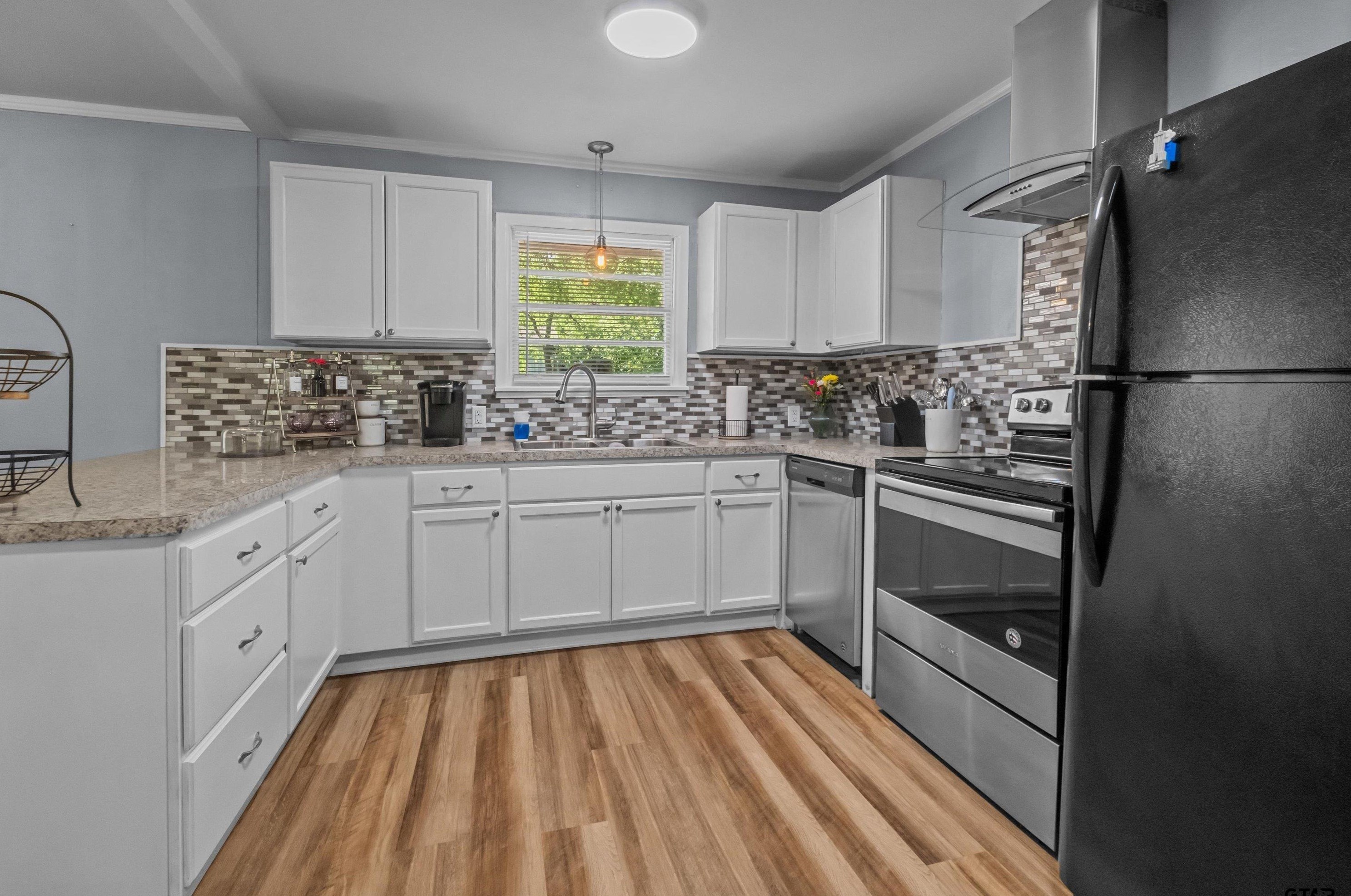 2901 Dinah Ln, Tyler TX  75701-8126 exterior