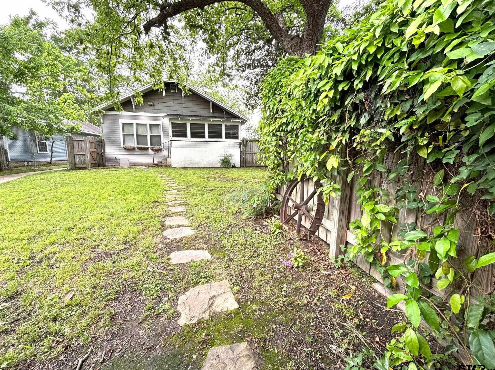 608 Sycamore St, West Mineola TX  75773-1656 exterior