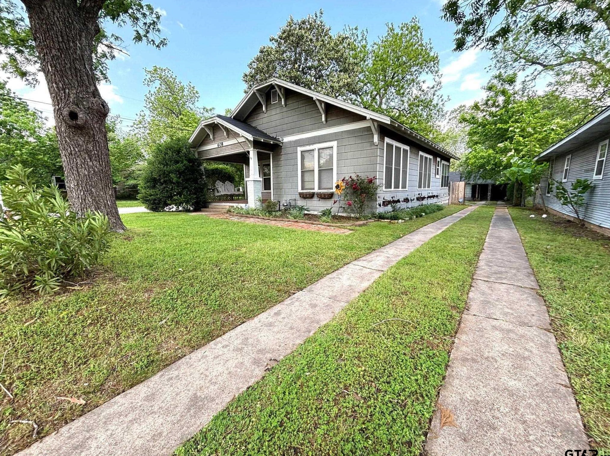 608 Sycamore St, West Mineola TX  75773-1656 exterior