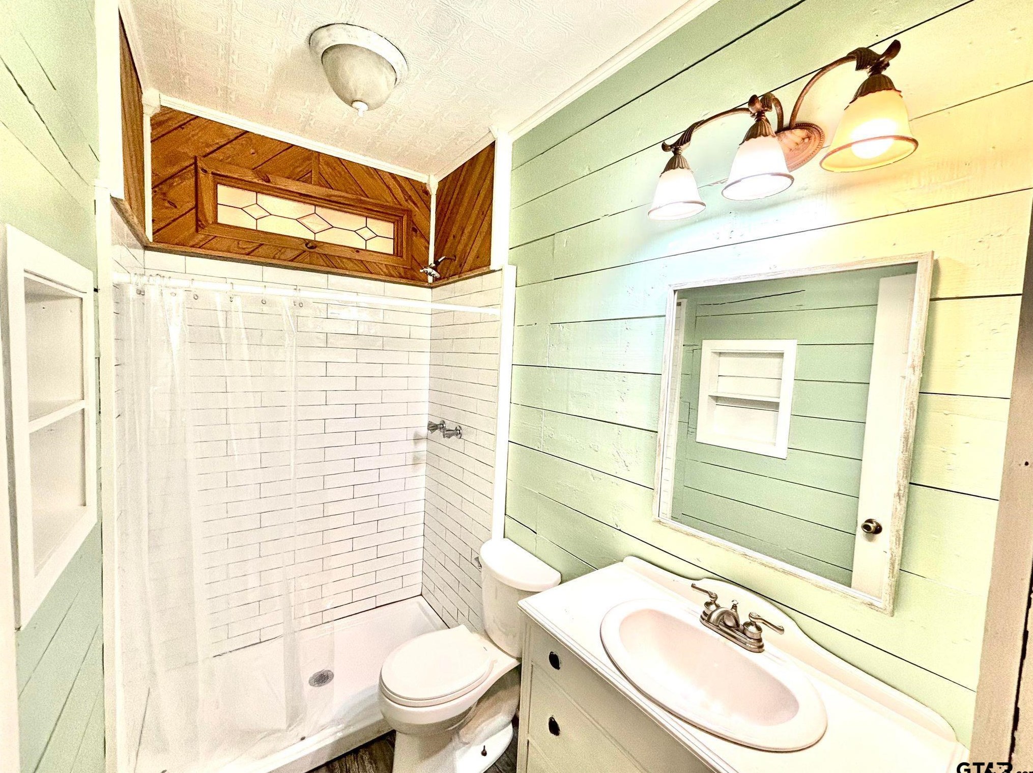 608 Sycamore St, West Mineola TX  75773-1656 exterior
