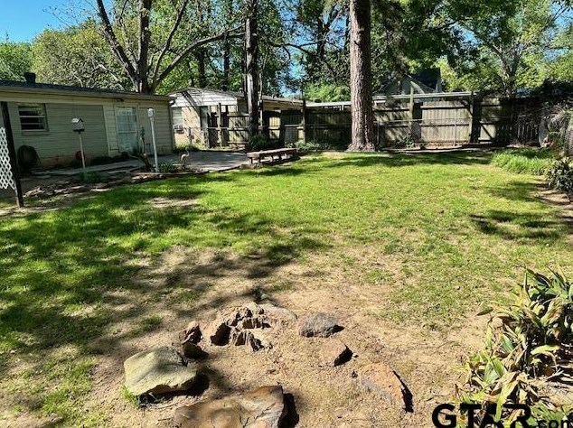 2916 Crestview St, Tyler TX 75701-7013 exterior