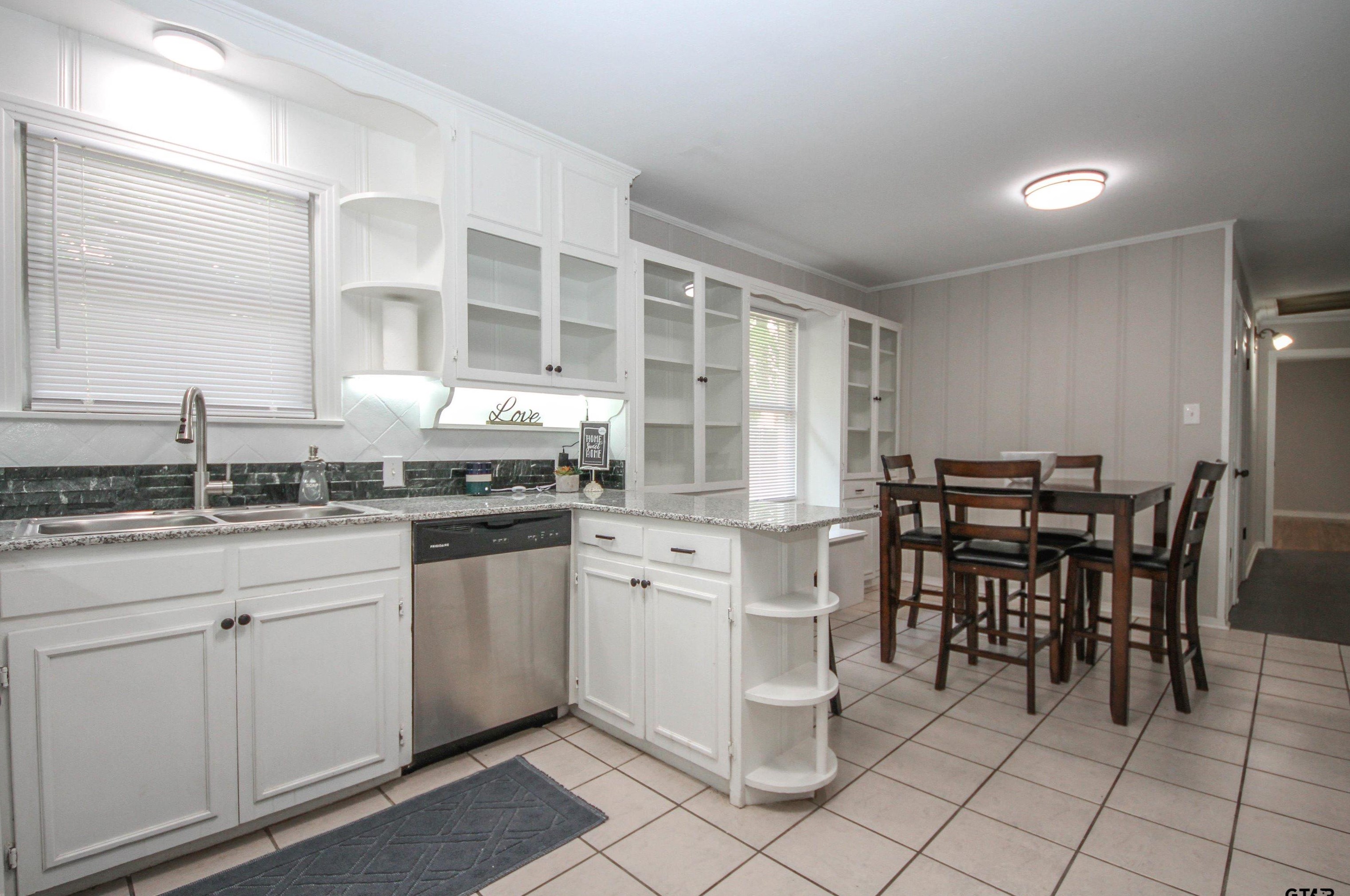 505 Kenwood Ln, Longview TX 75604-3309 exterior