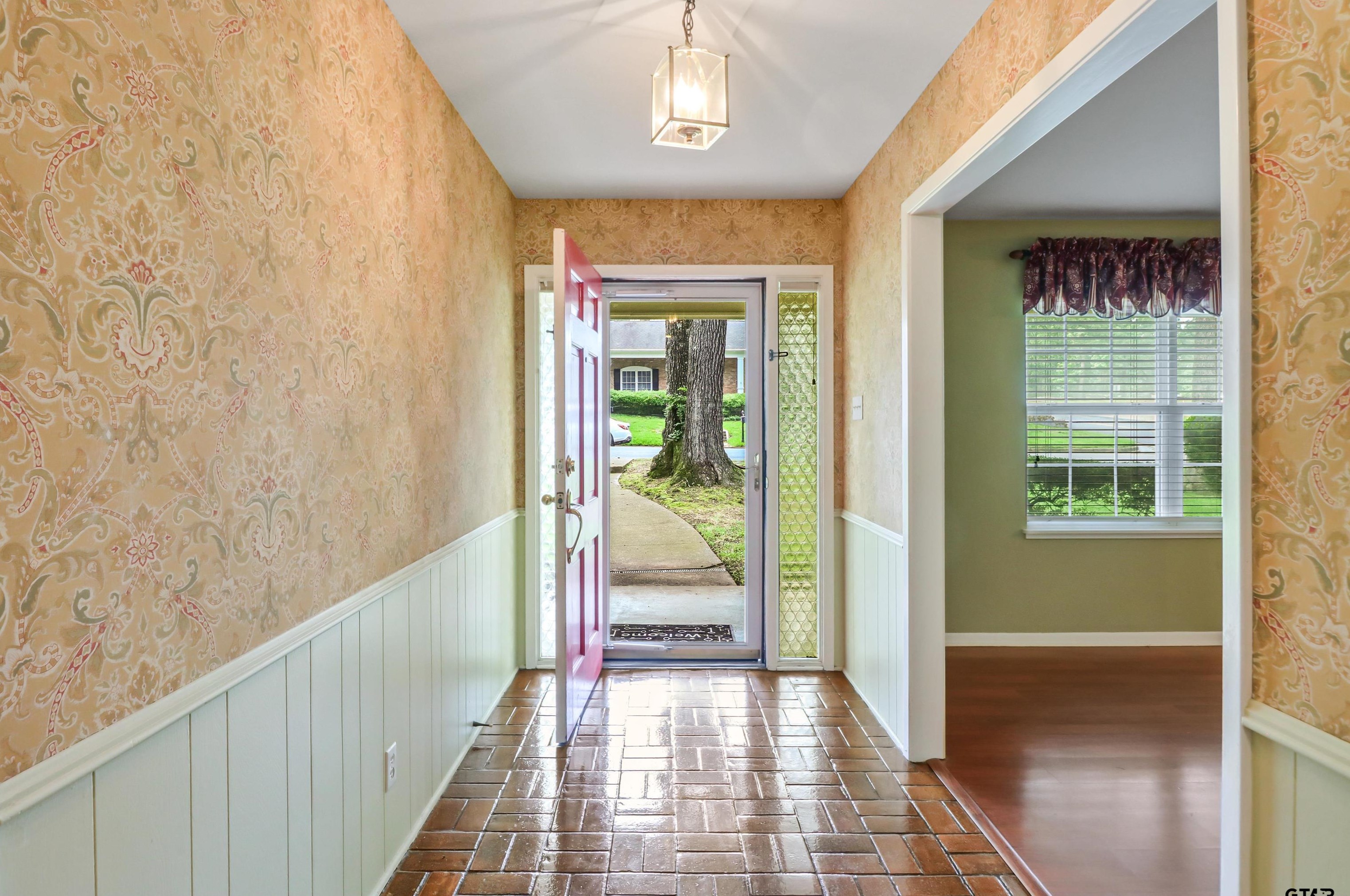 1400 Sequoia Dr, Tyler TX  75703-2035 exterior