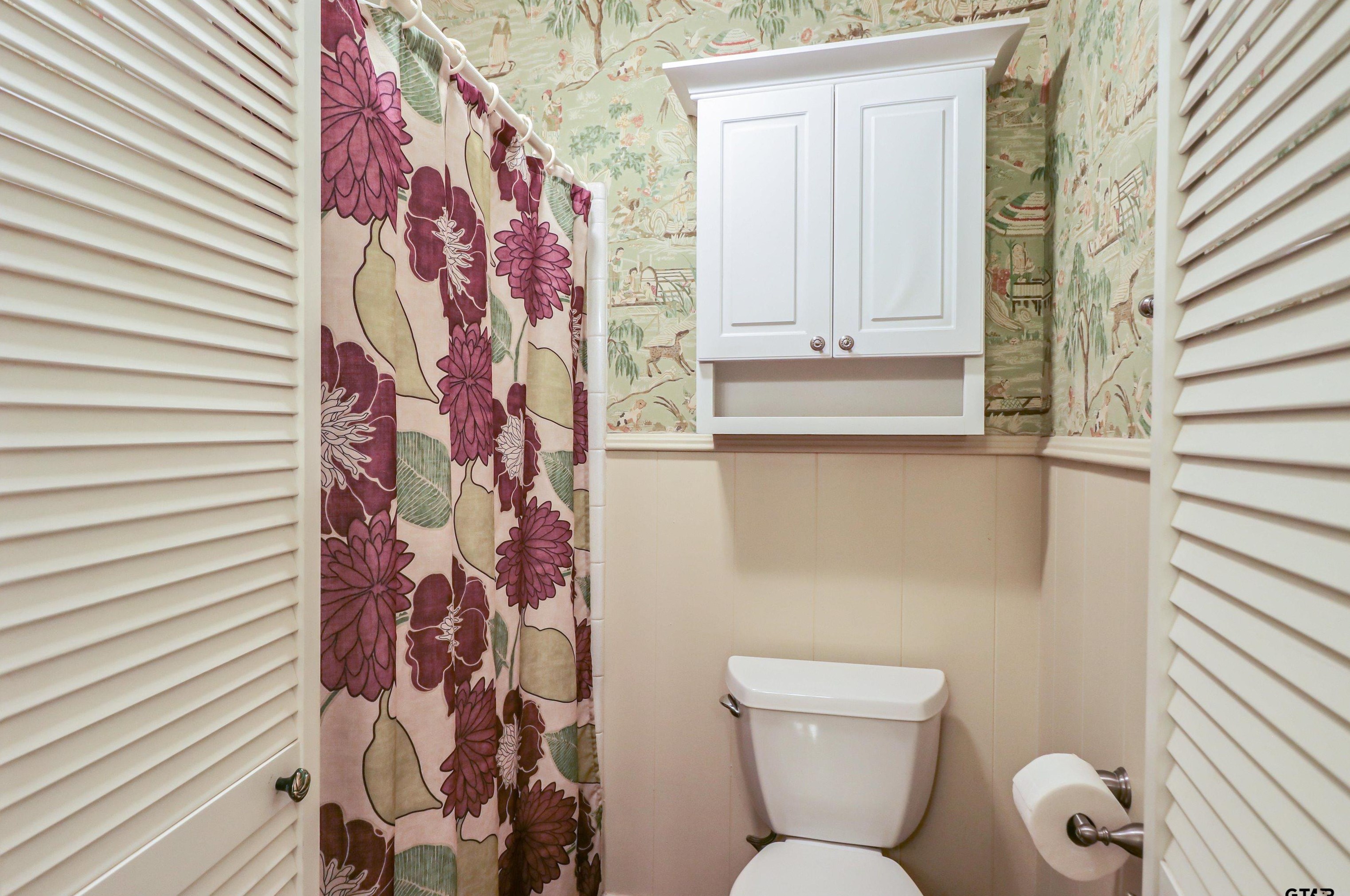 1400 Sequoia Dr, Tyler TX  75703-2040 exterior