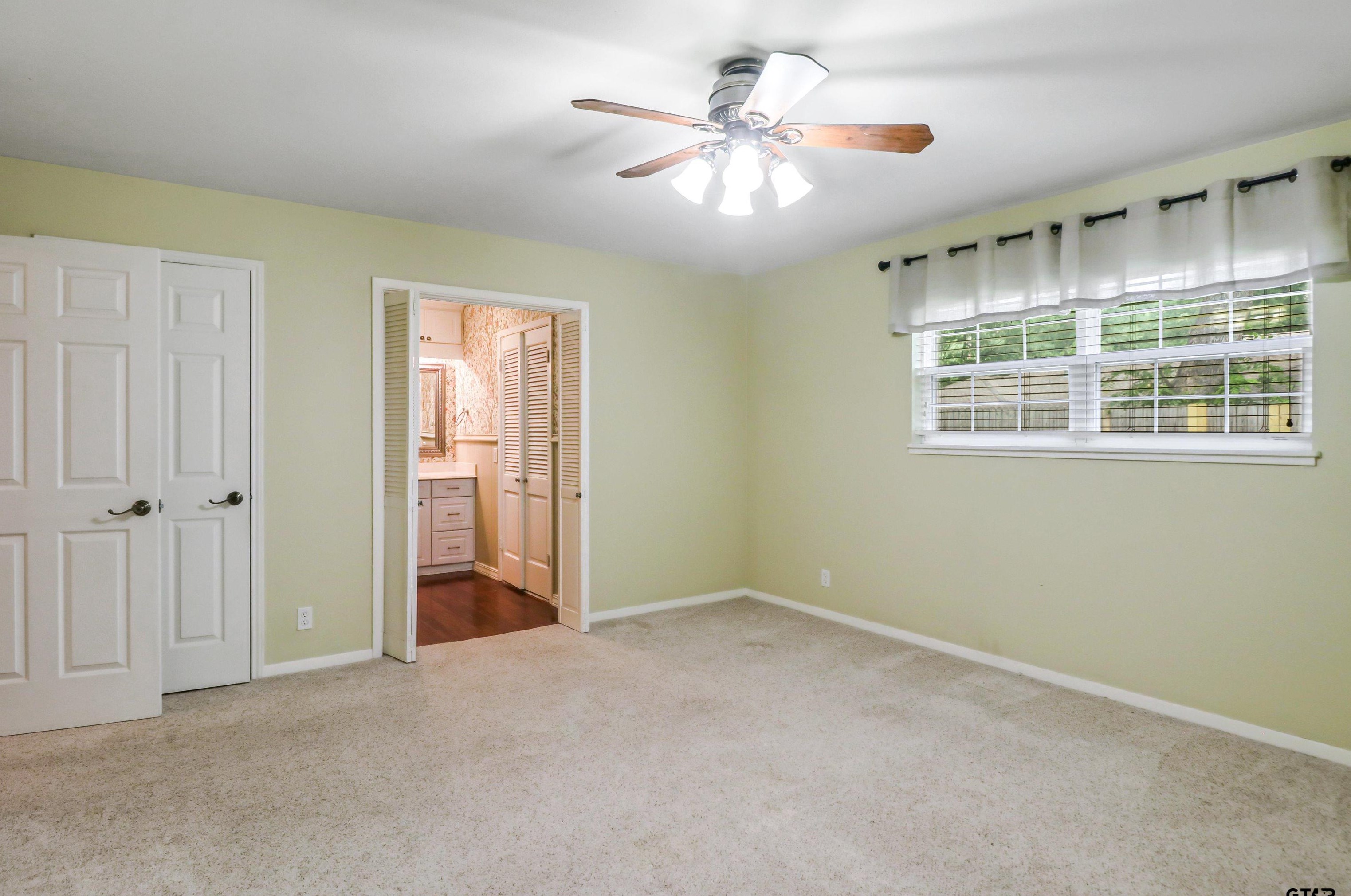 1400 Sequoia Dr, Tyler TX  75703-2040 exterior