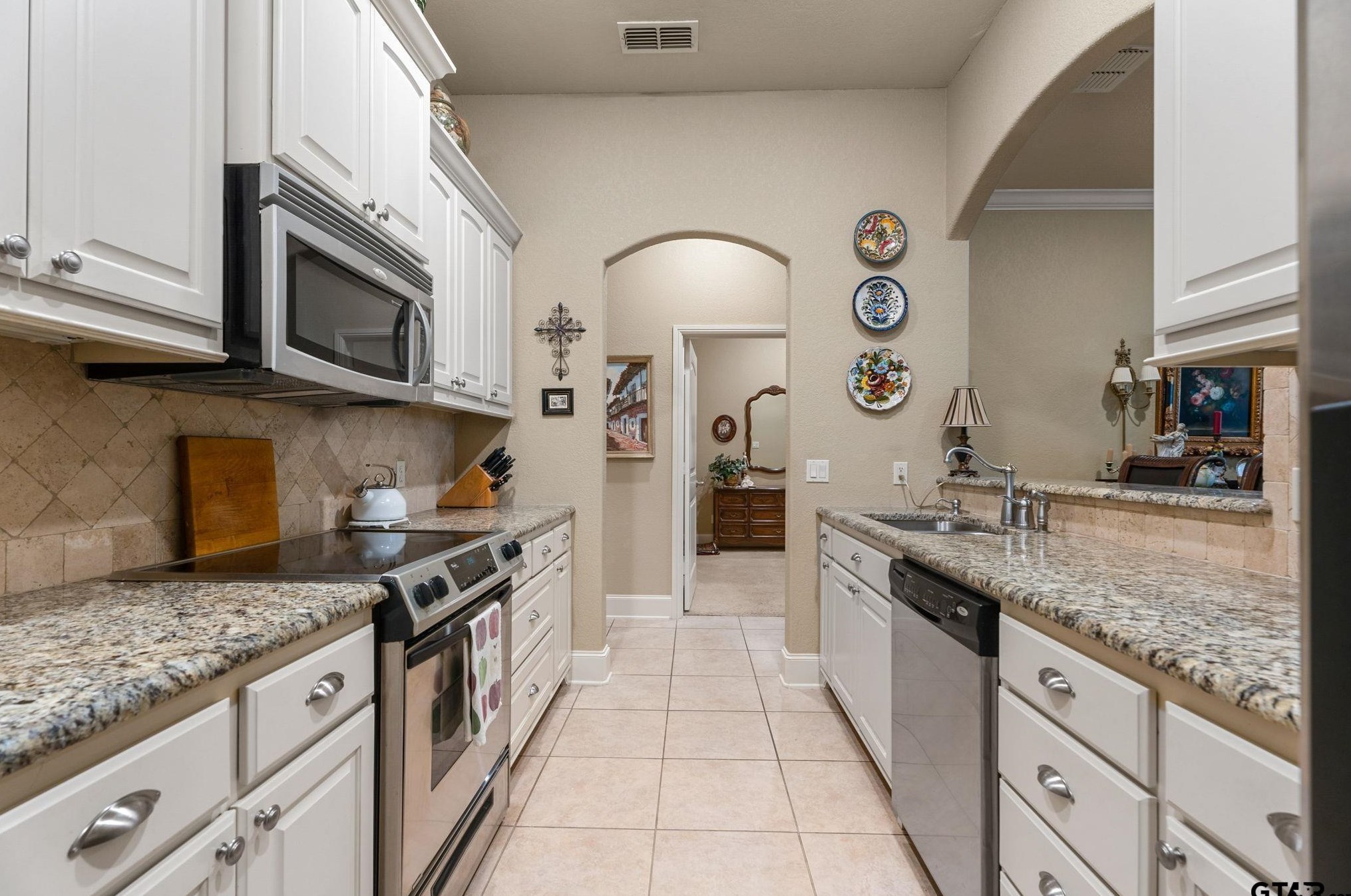 4329 Madera Dr, Tyler TX 75707-2153 exterior