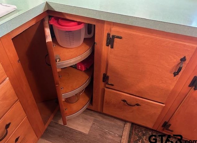 624 Marshall St, Henderson TX  75654-3955 exterior