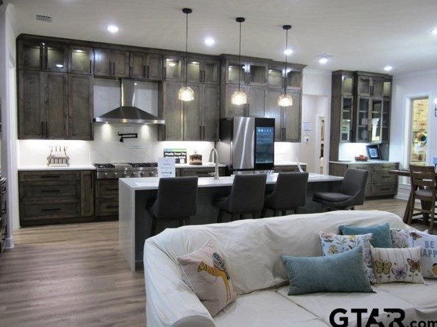 7924 Crooked Trl, Tyler TX  75703-5356 exterior