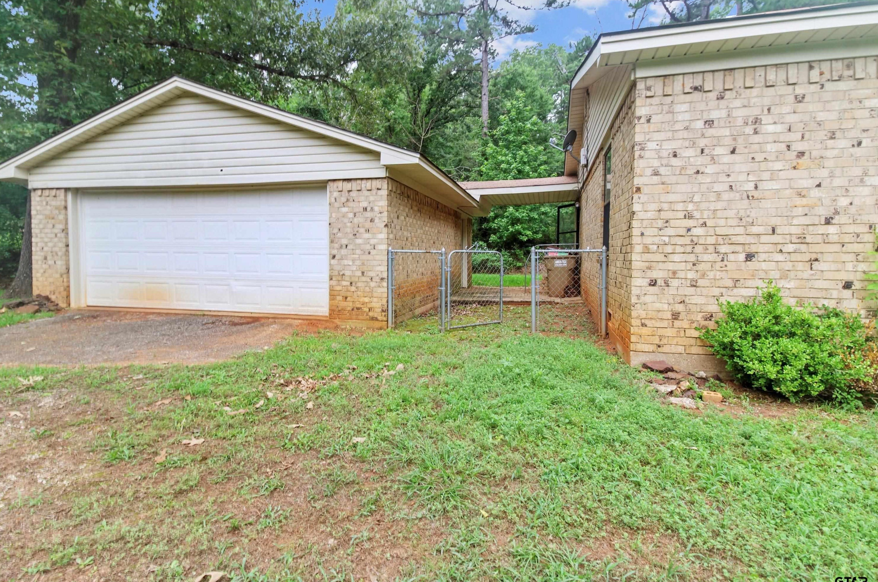 10835 County Road 4150, Tyler TX  75704-2919 exterior