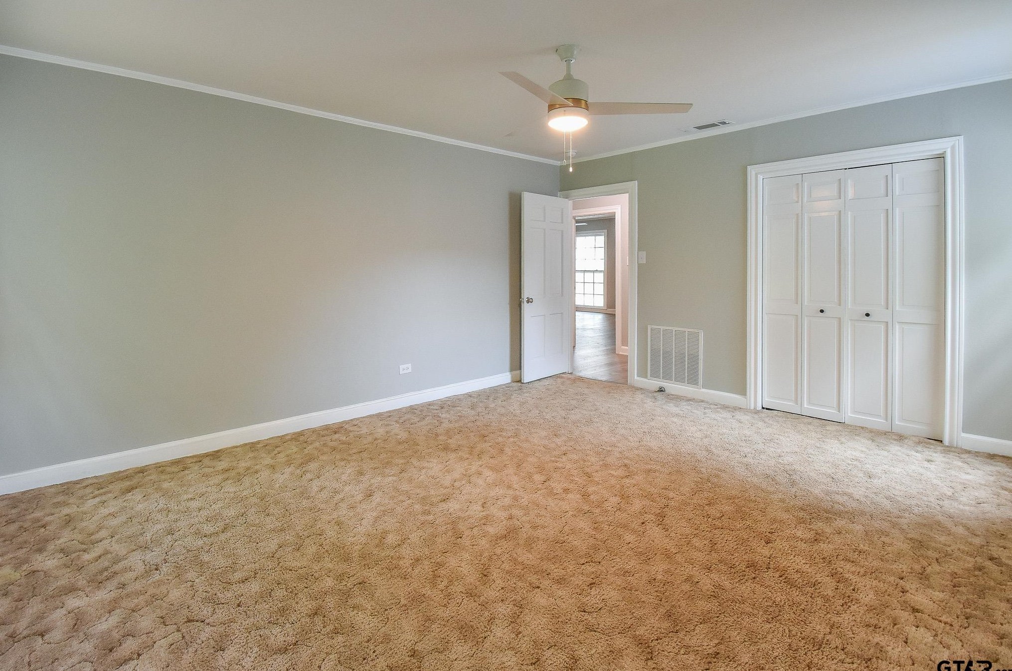 408 Woodlawn St, Henderson TX  75652-6044 exterior