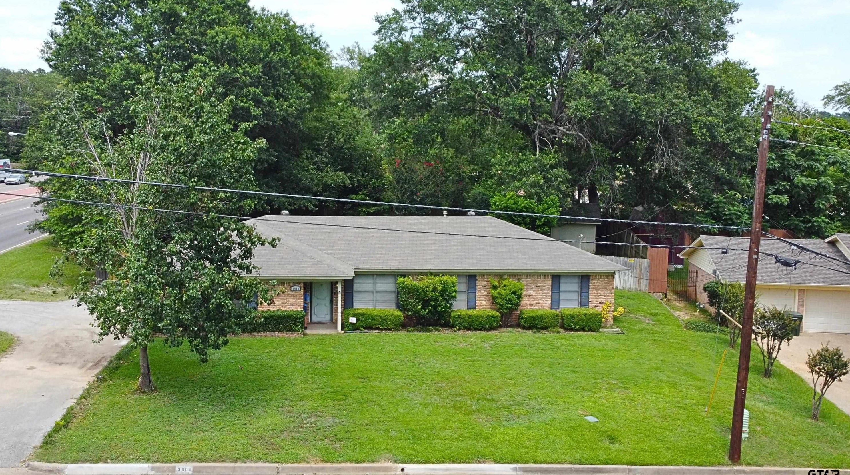 3900 Birdwell Dr, Tyler TX  75703-1601 exterior