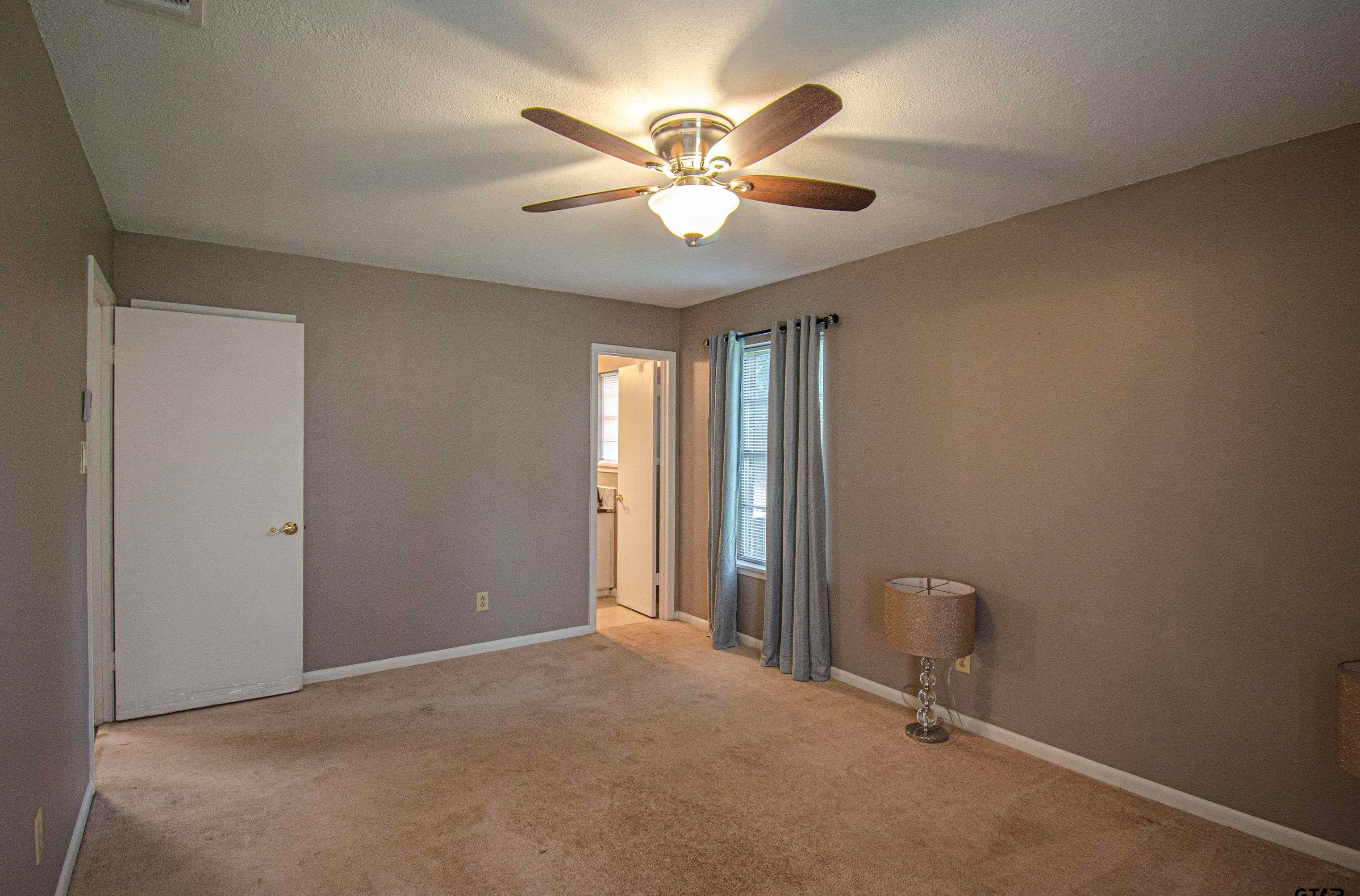 3900 Birdwell Dr, Tyler TX  75703-1601 exterior