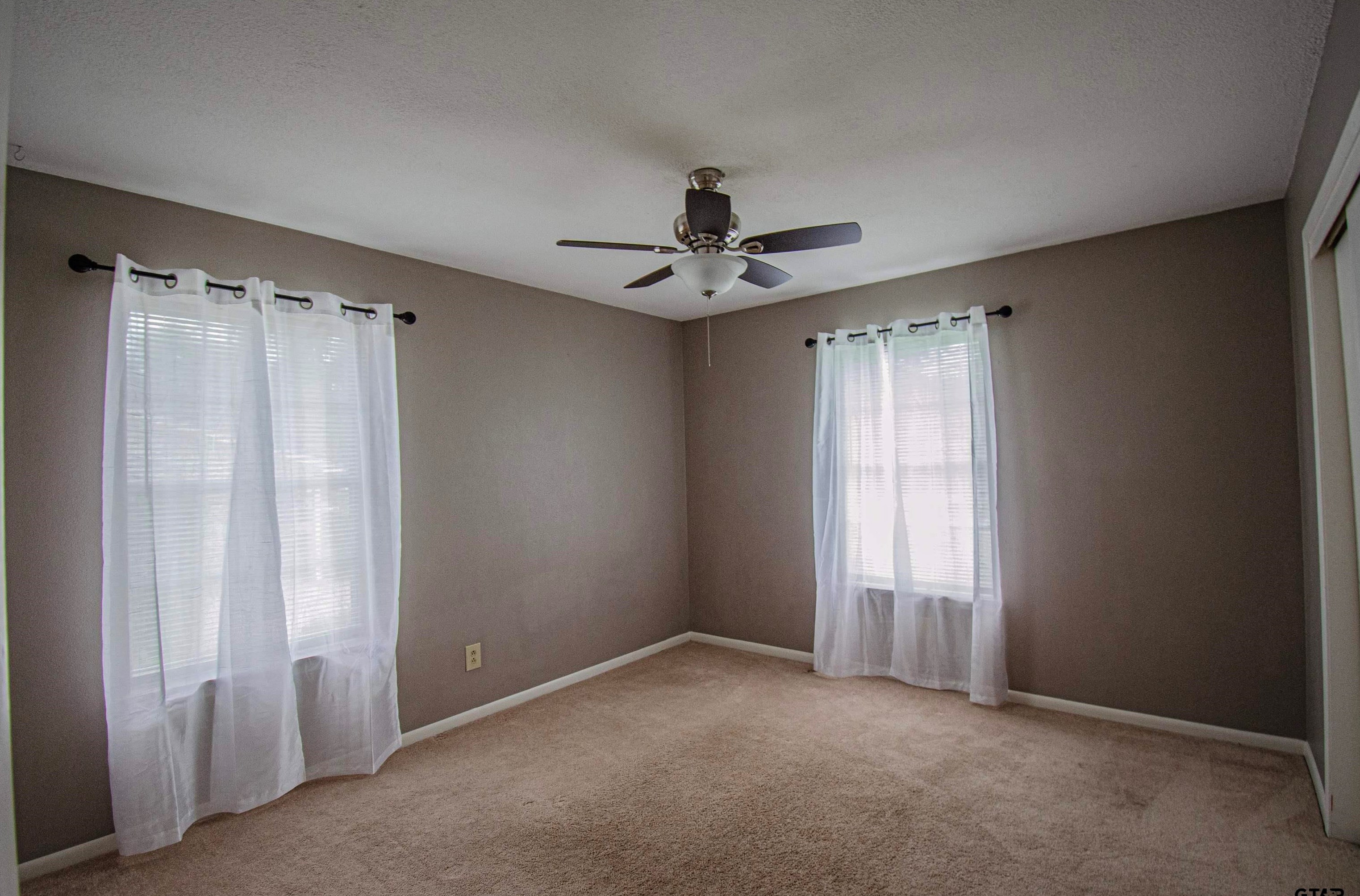 3900 Birdwell Dr, Tyler TX  75703-1601 exterior