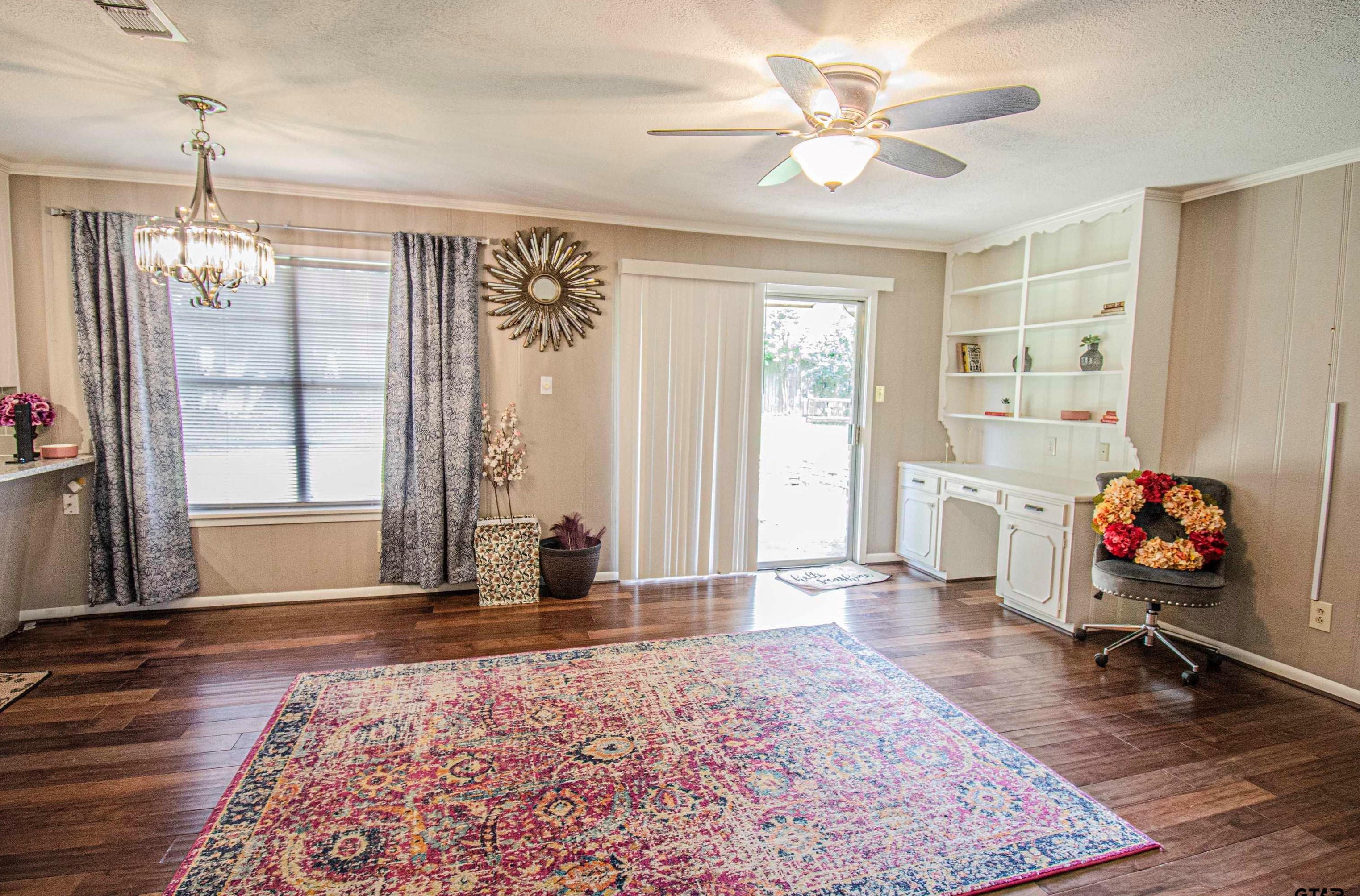 3900 Birdwell Dr, Tyler TX  75703-1601 exterior