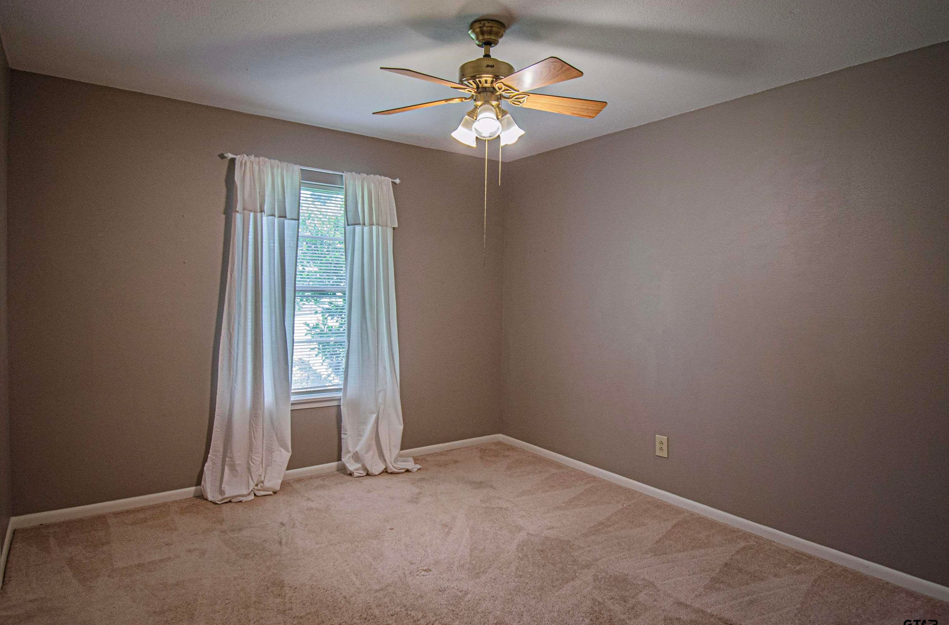 3900 Birdwell Dr, Tyler TX  75703-1601 exterior
