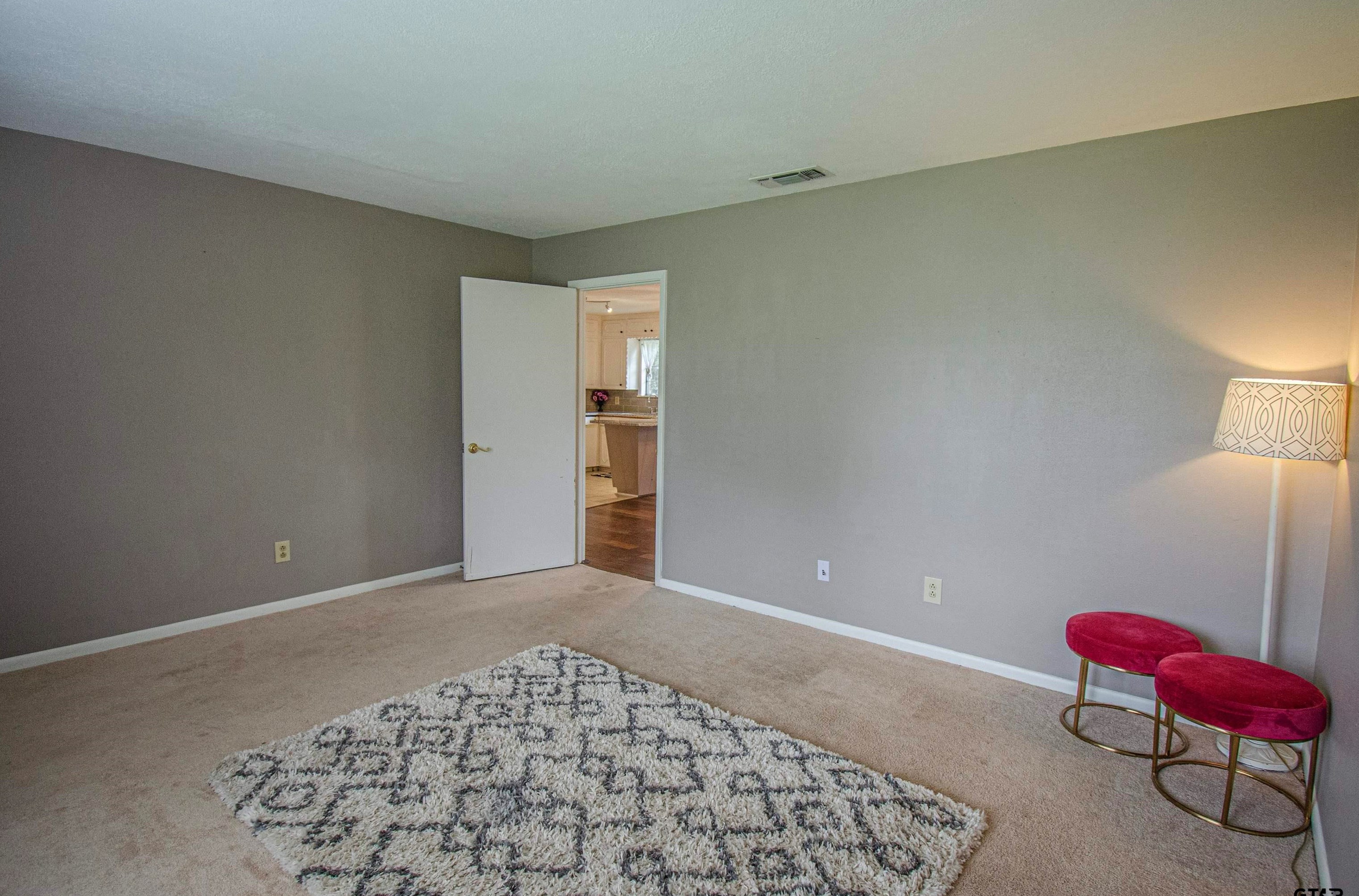 3900 Birdwell Dr, Tyler TX  75703-1601 exterior