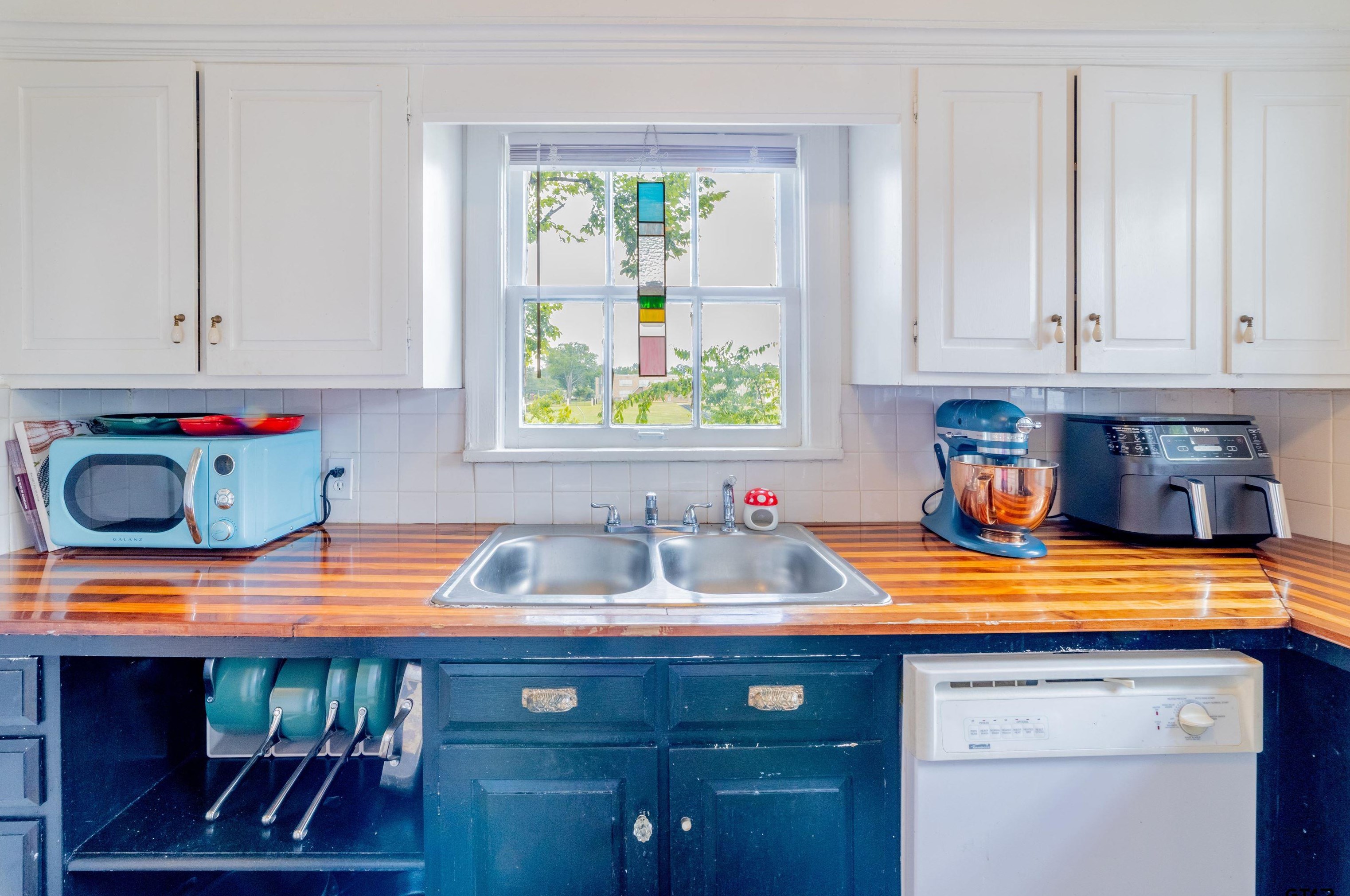 1114 Broadway Ave, Tyler TX  75701-3007 exterior