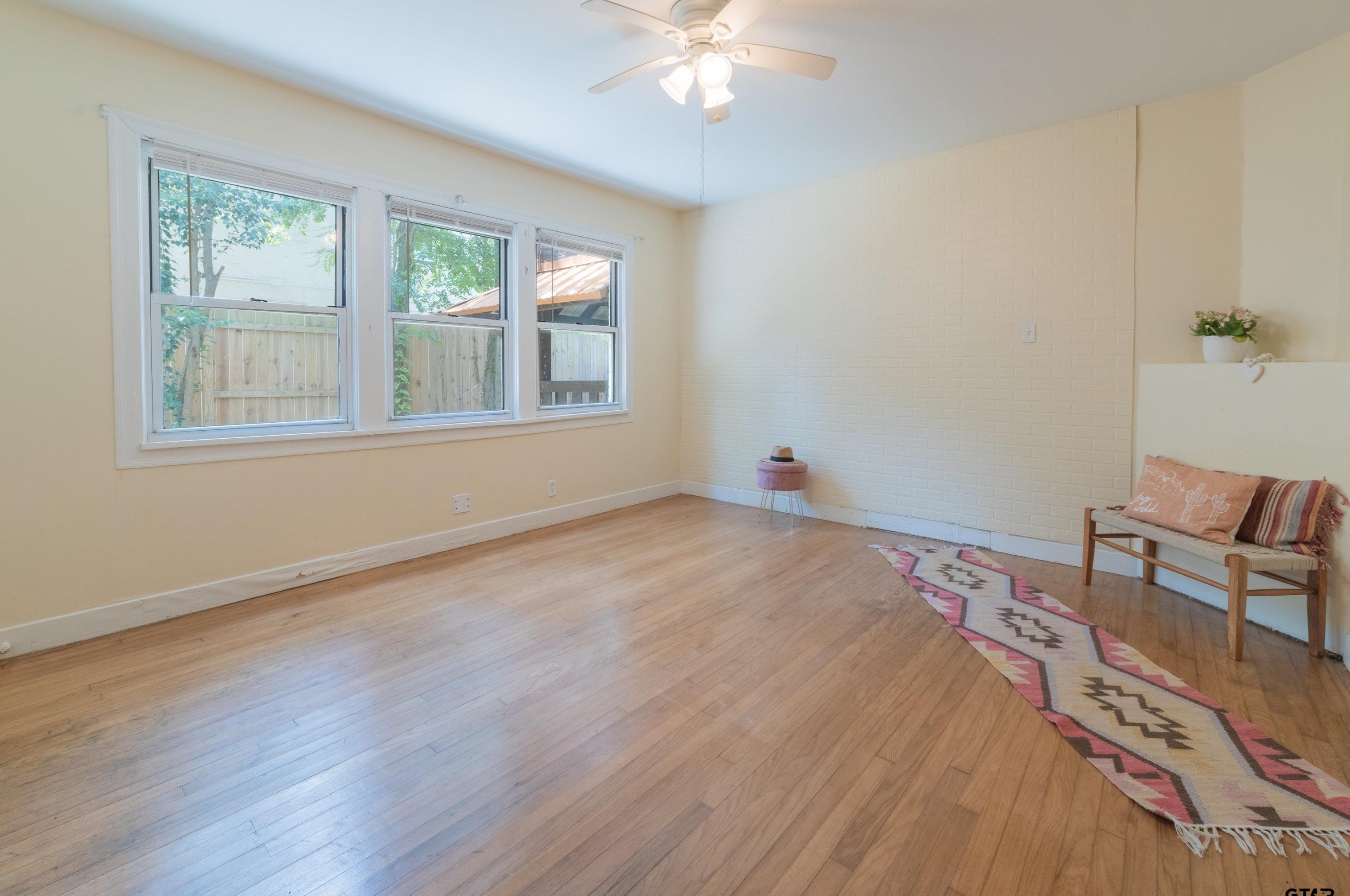 1114 Broadway Ave, Tyler TX  75701-3007 exterior