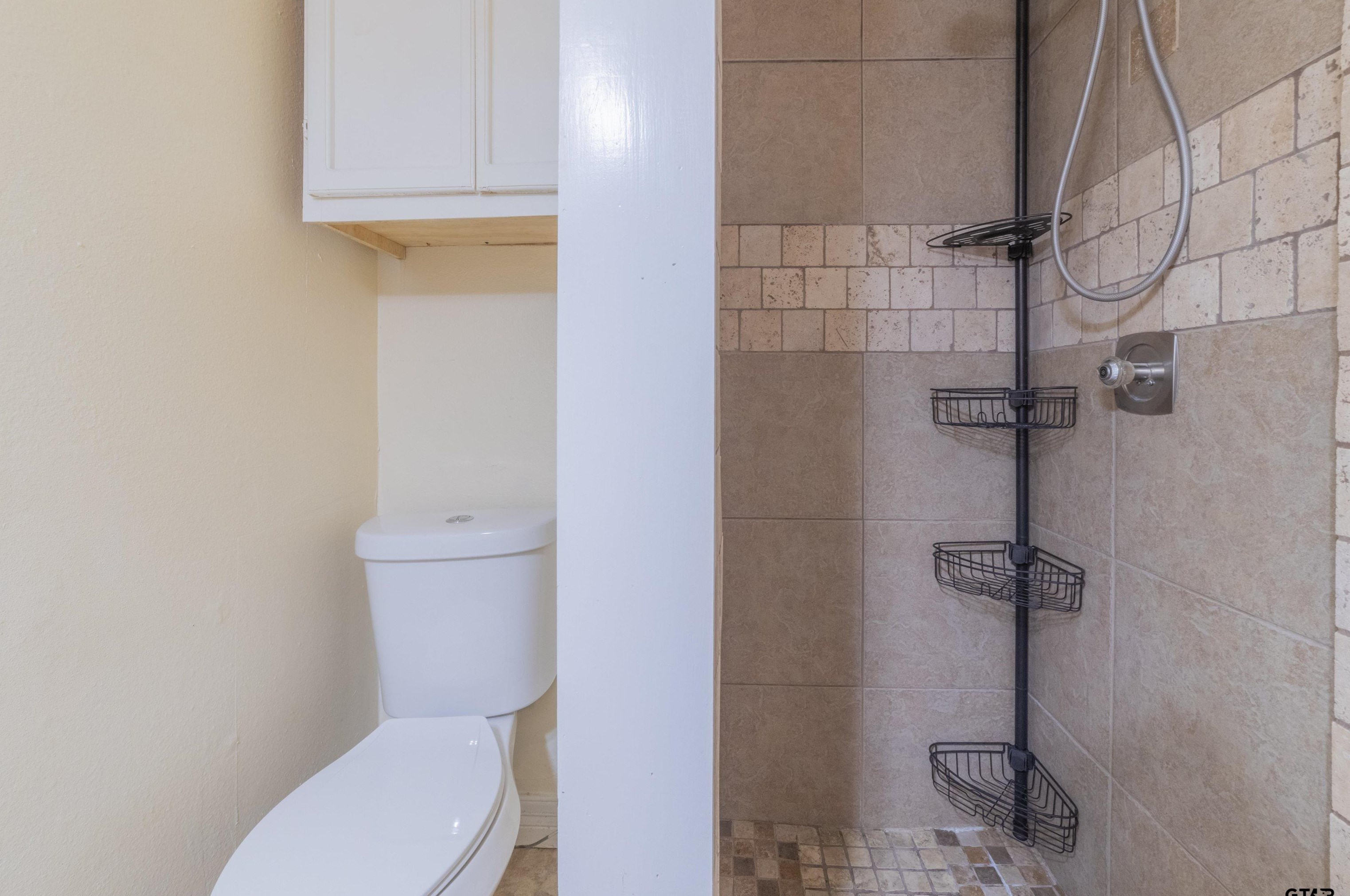 1114 Broadway Ave, Tyler TX  75701-3007 exterior