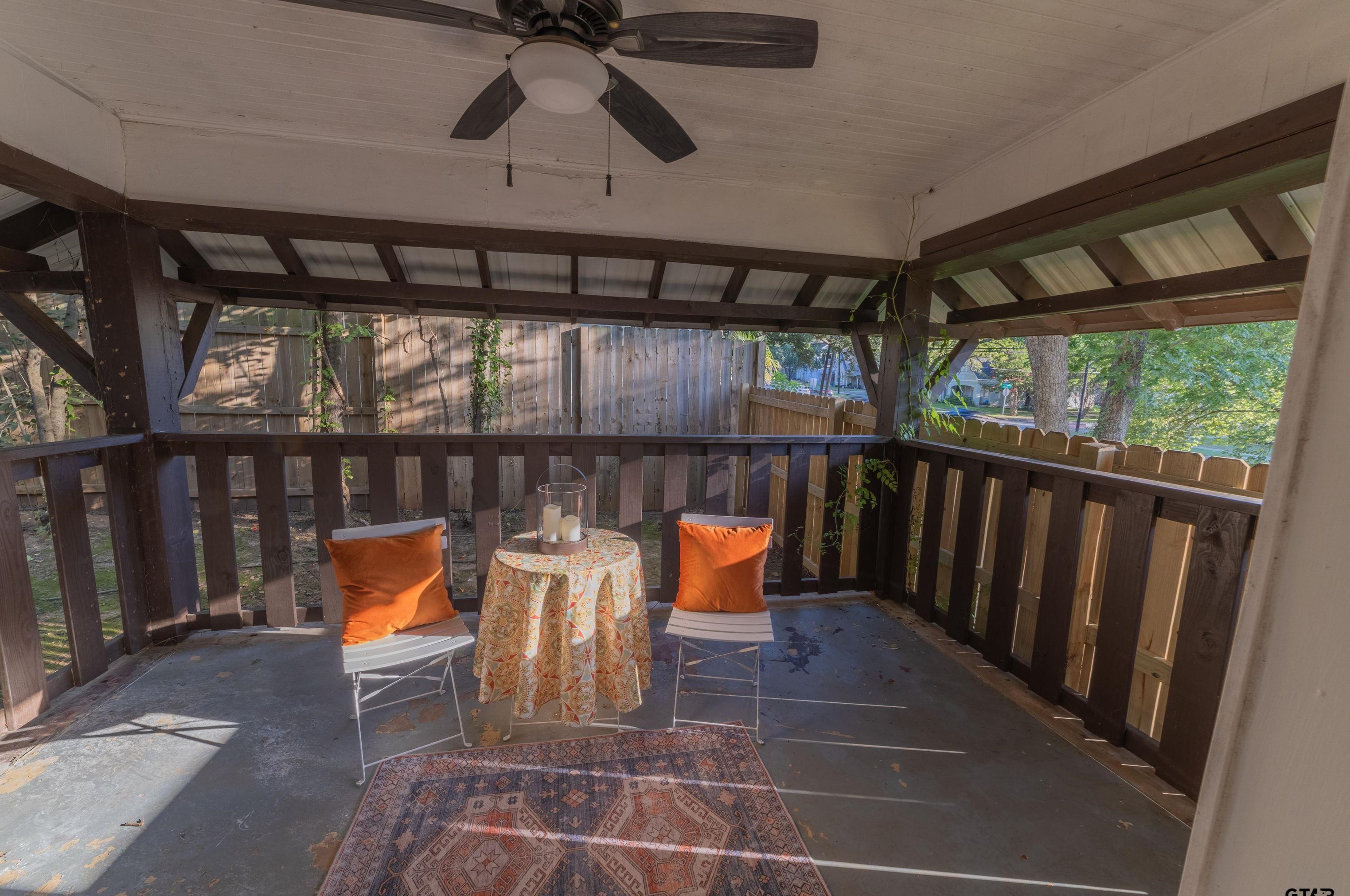 1114 Broadway Ave, Tyler TX  75701-3007 exterior