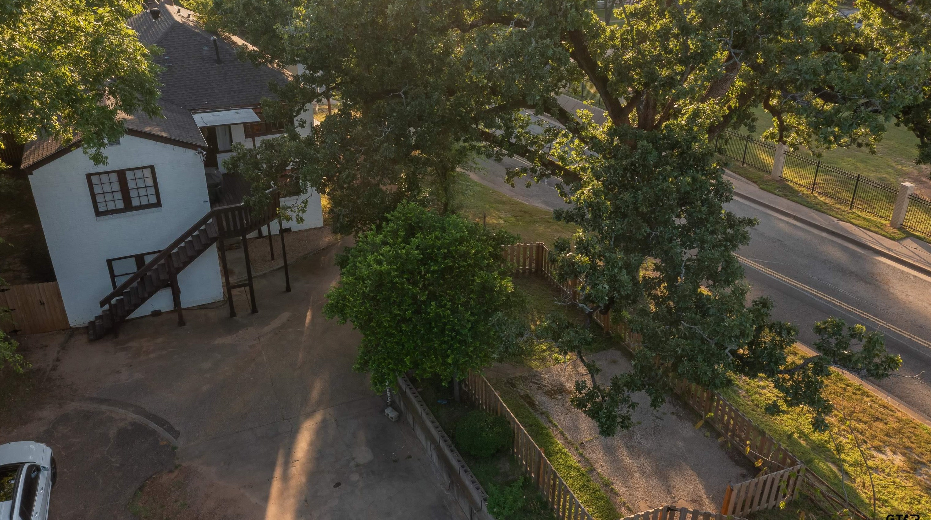 1114 Broadway Ave, Tyler TX  75701-3007 exterior