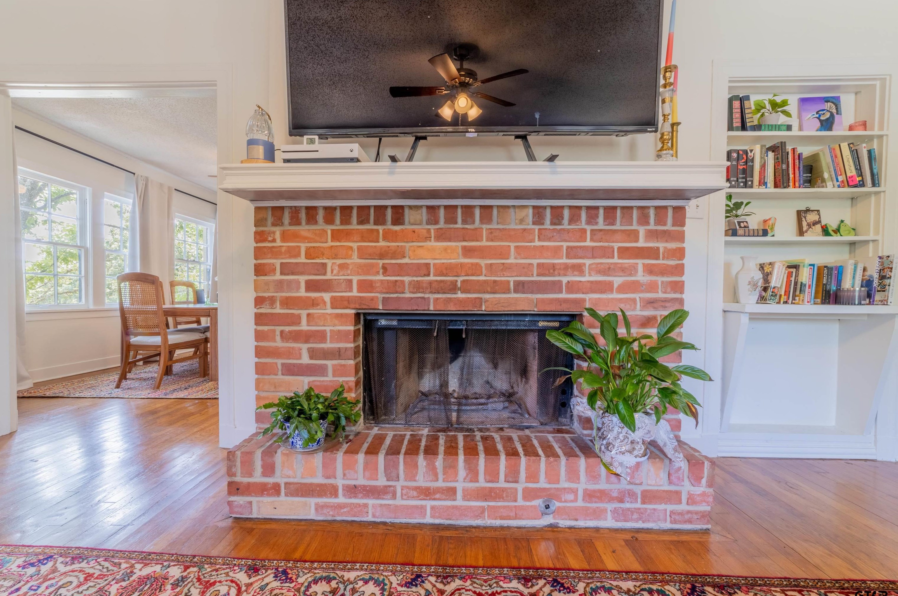 1114 Broadway Ave, Tyler TX  75701-3007 exterior