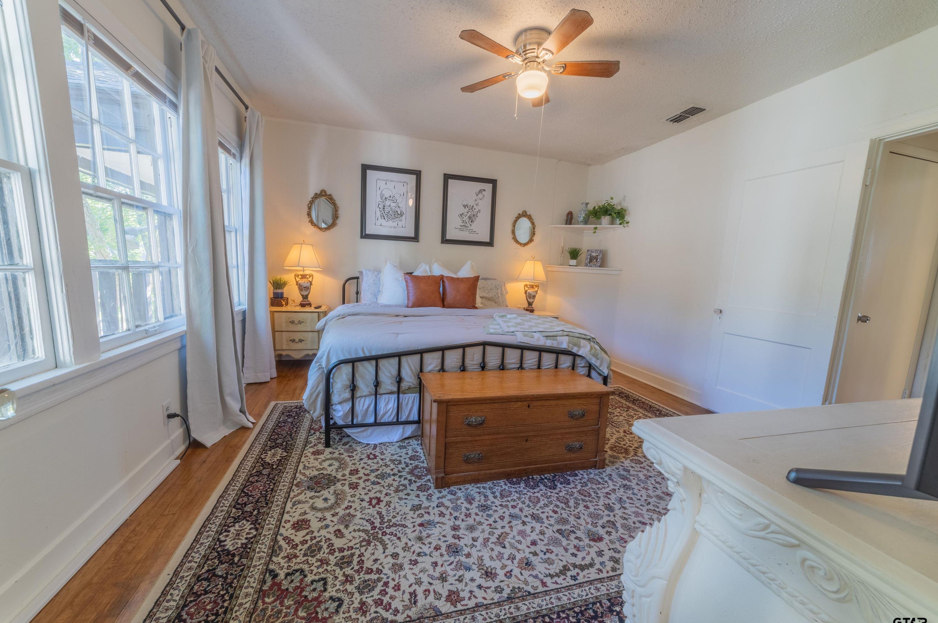 1114 Broadway Ave, Tyler TX  75701-3007 exterior