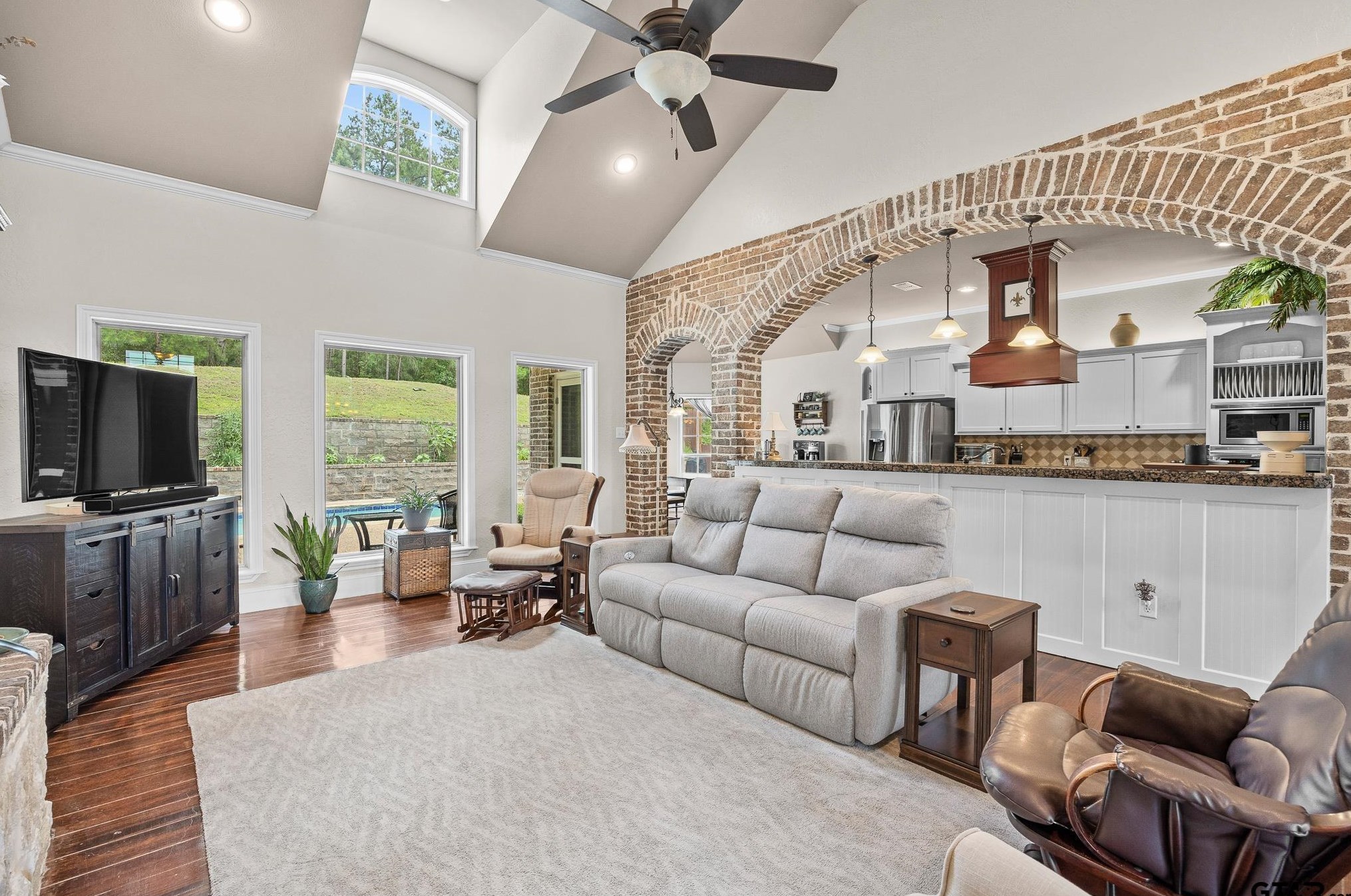 614 Huntwick Ln, Tyler TX  75703-5099 exterior