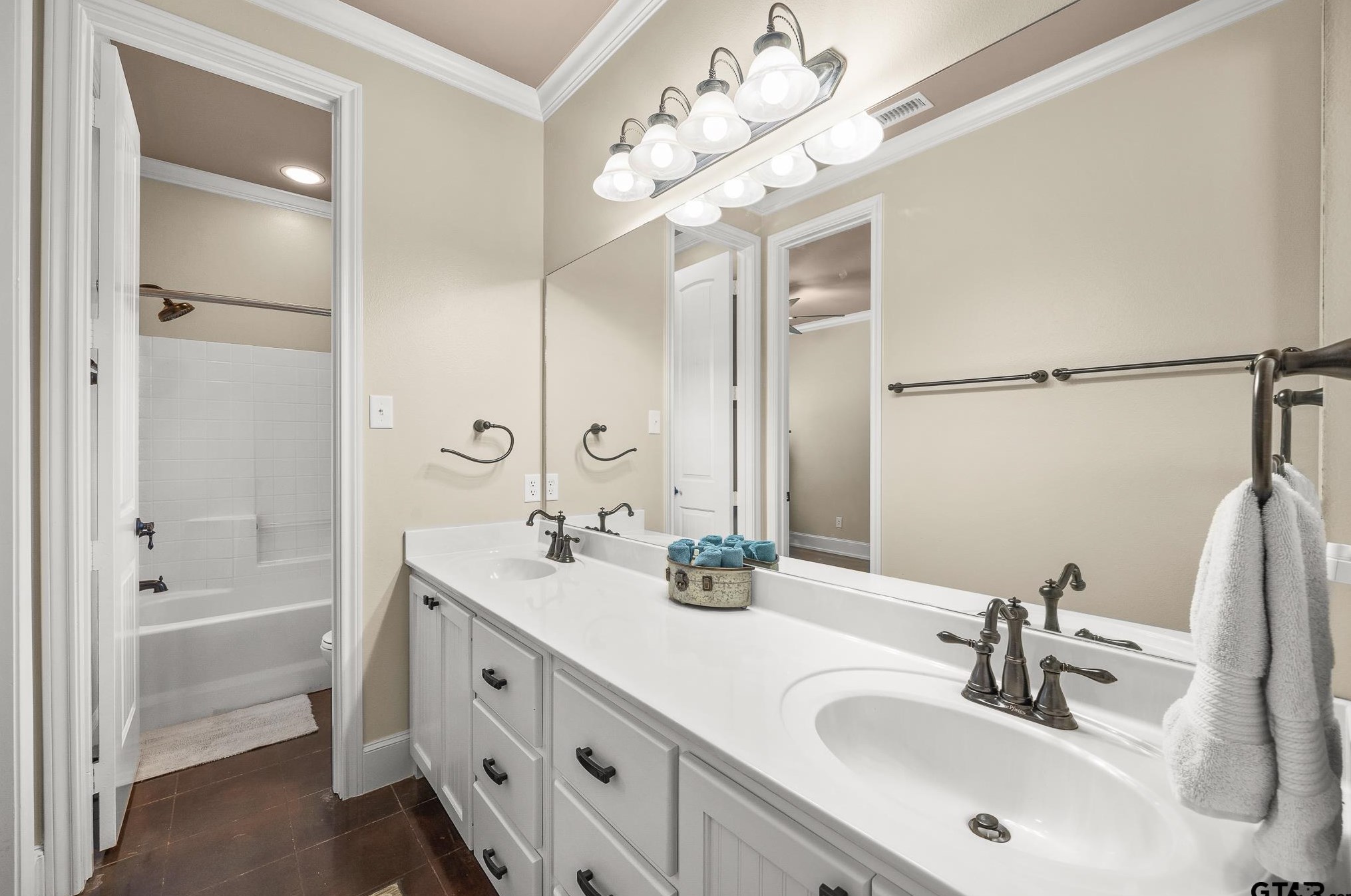 614 Huntwick Ln, Tyler TX  75703-5099 exterior