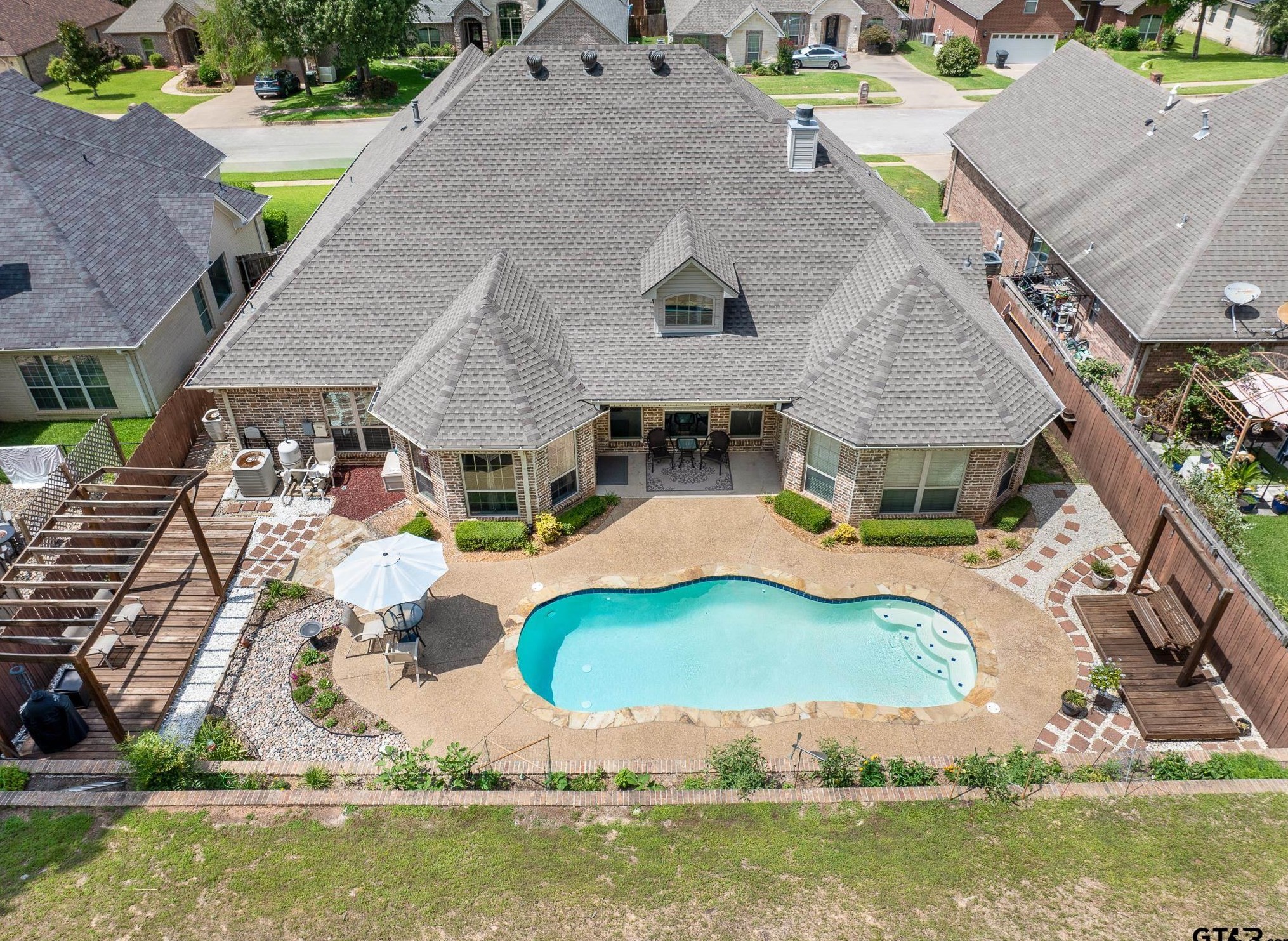 614 Huntwick Ln, Tyler TX  75703-5099 exterior