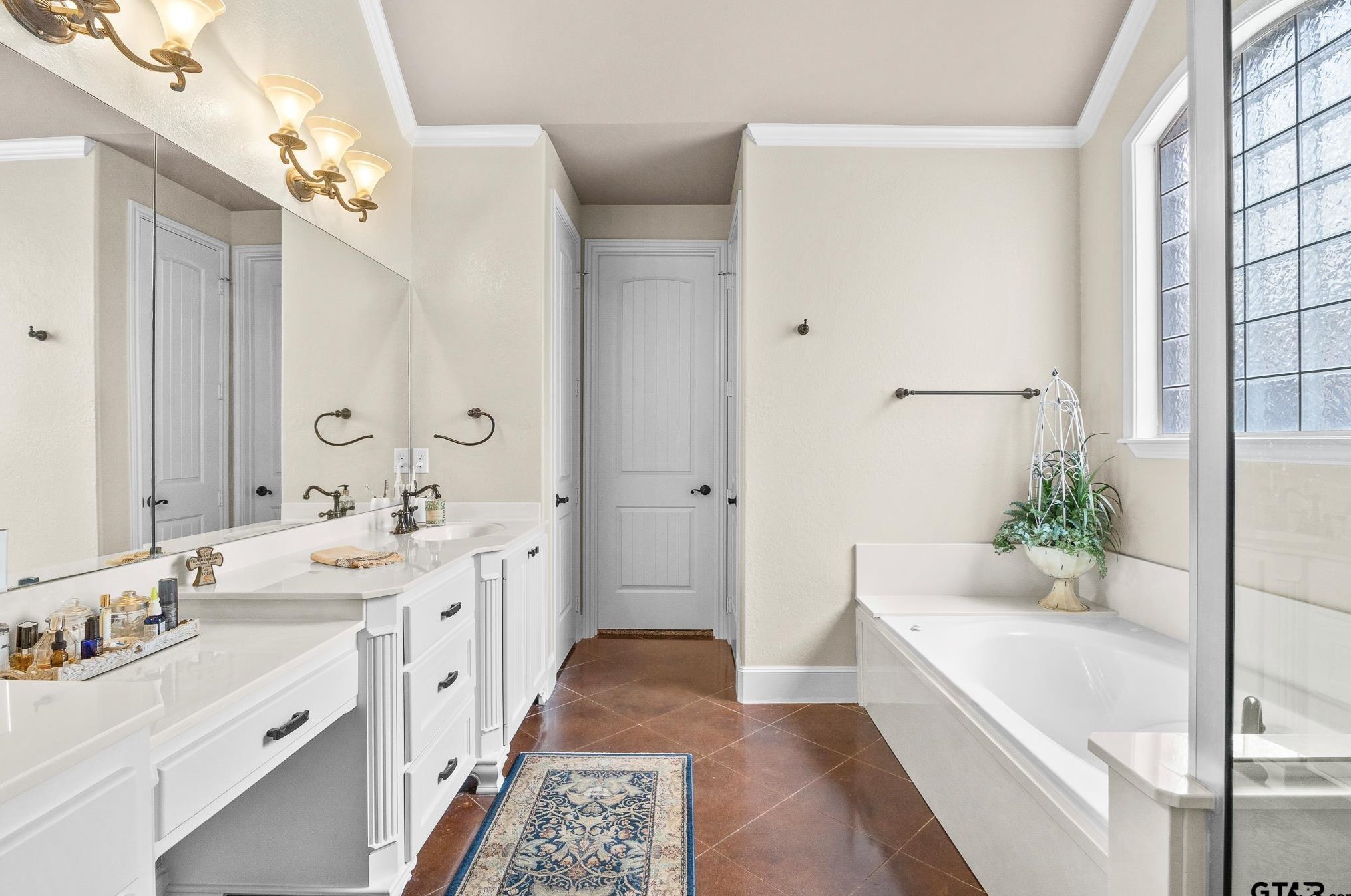 614 Huntwick Ln, Tyler TX  75703-5099 exterior