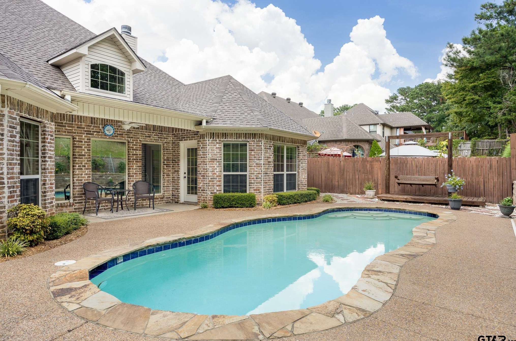 614 Huntwick Ln, Tyler TX  75703-5099 exterior