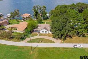 21997 Blue Water Rd, Chandler, TX 75758 - Photo 5