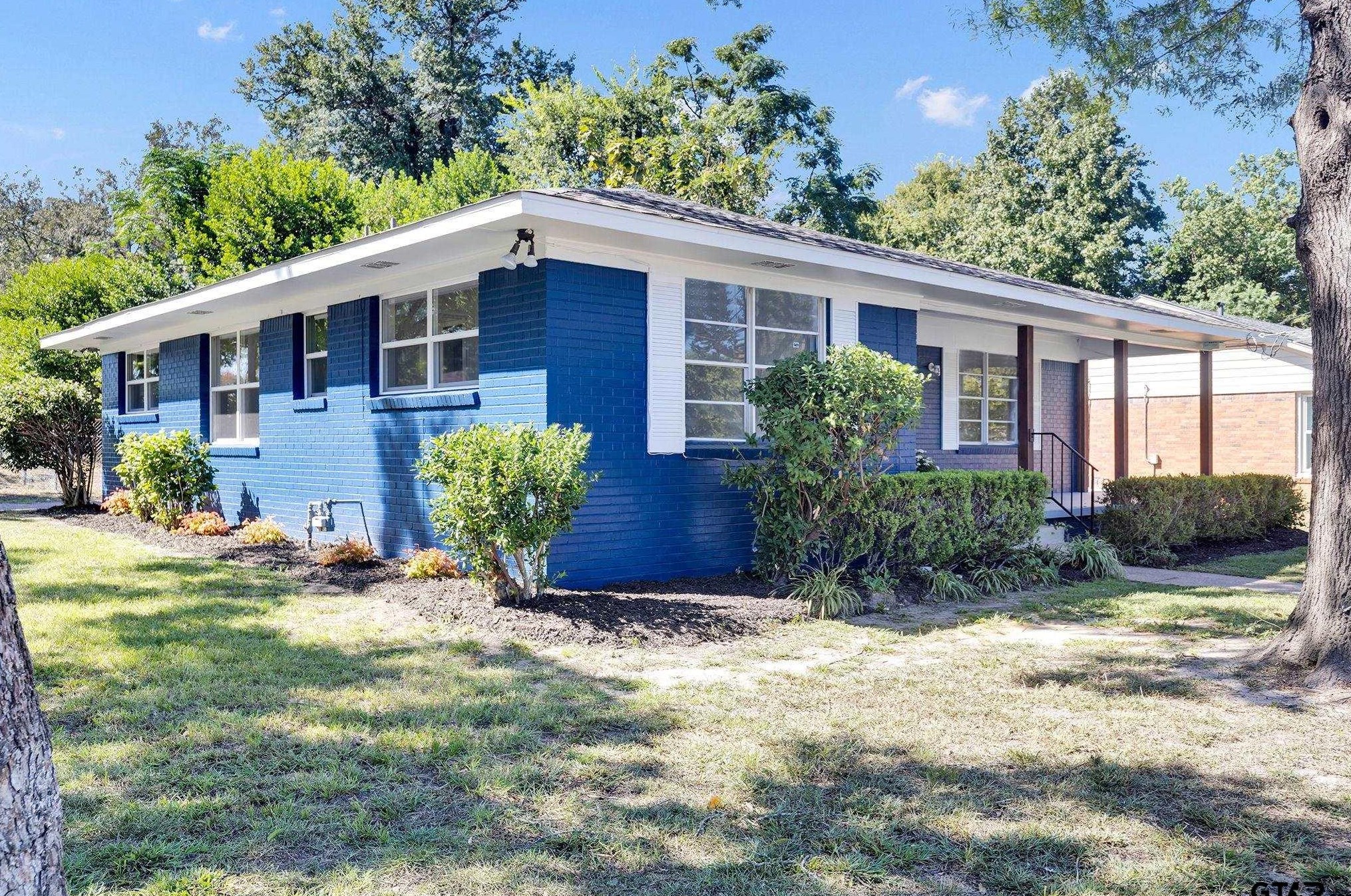 827 Palmer Ave, Tyler TX  75701-2371 exterior