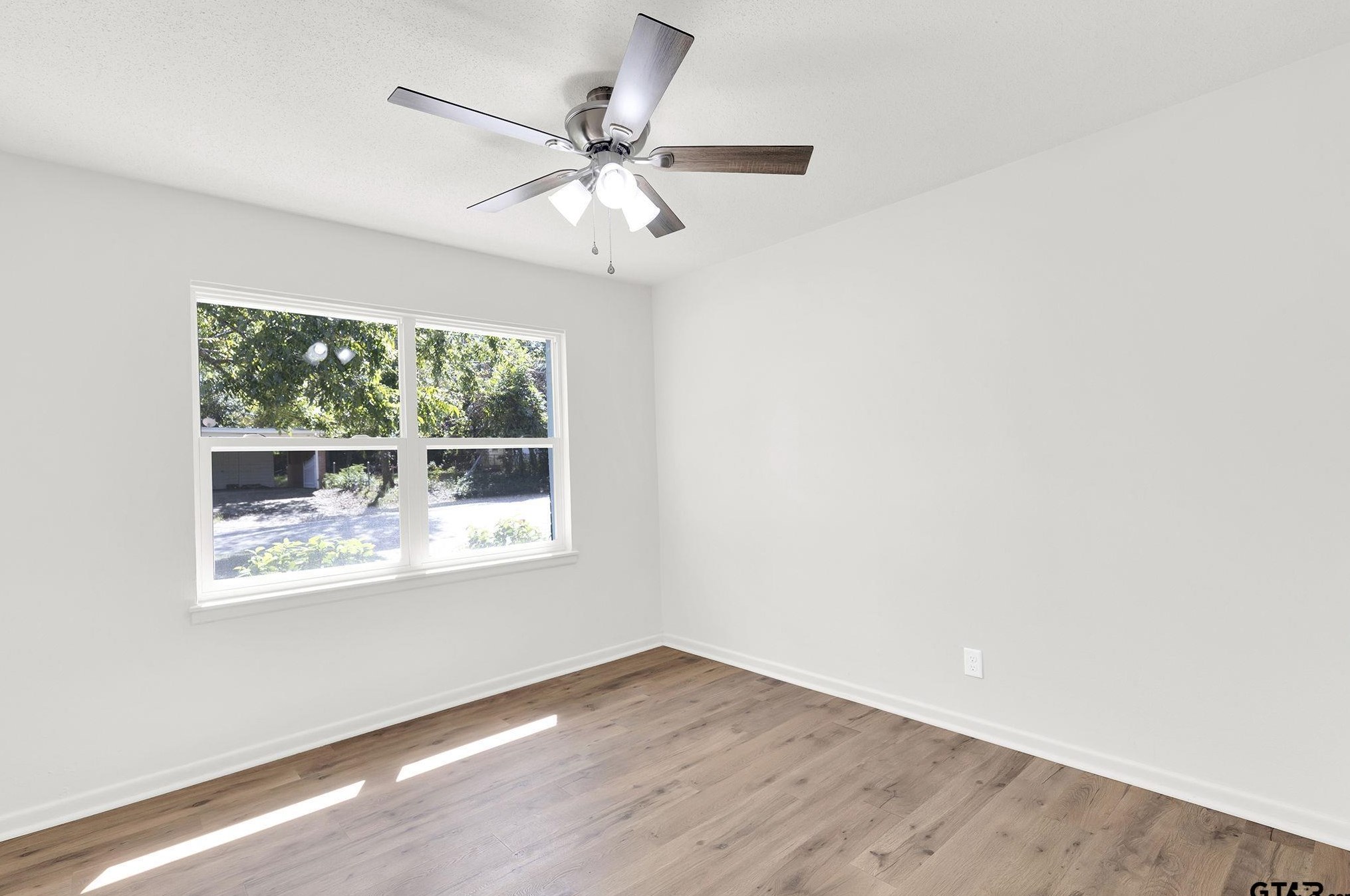 827 Palmer Ave, Tyler TX  75701-2371 exterior