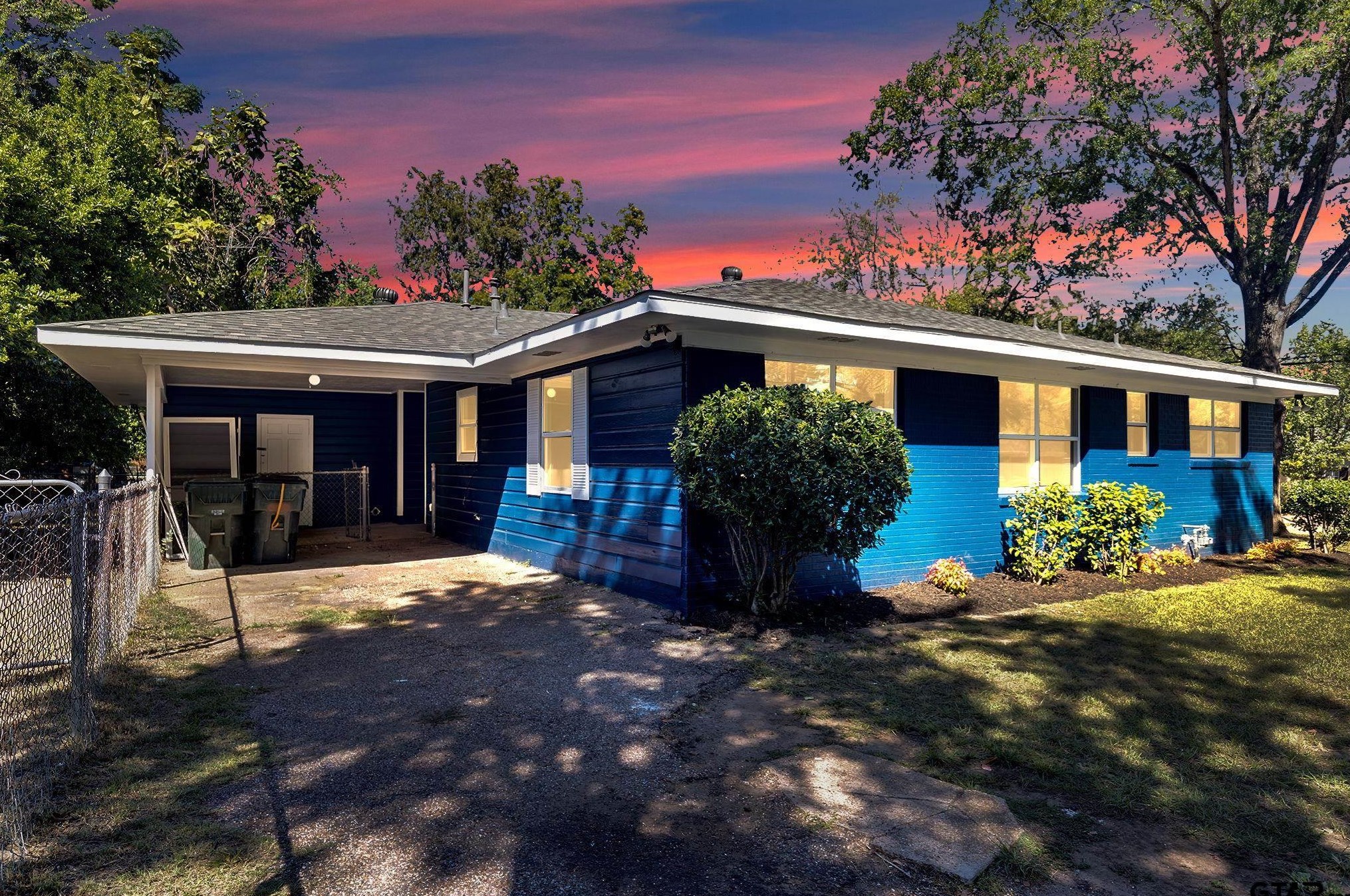 827 Palmer Ave, Tyler TX  75701-2371 exterior