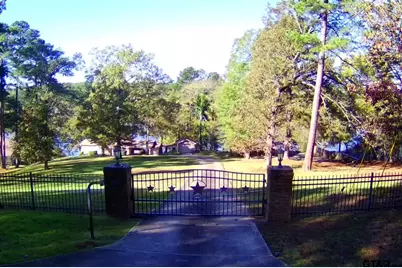 3073 East Lake, Gladewater, TX 75647 - Photo 3