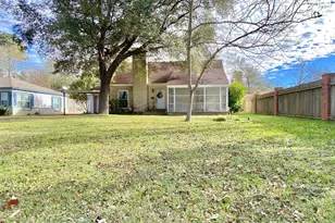 102 Gordon Dr, Crockett, TX 75835 - Photo 3