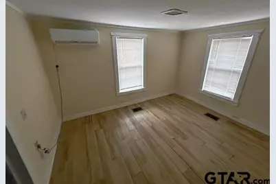 305 Bowers St, Lindale, TX 75771 - Photo 9