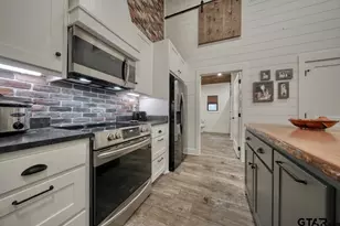 18763 Co Rd 437, Lindale, TX 75771 - Photo 15