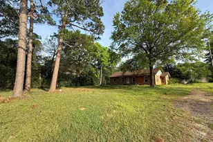 615 Quitman, Pittsburg, TX 75686 - Photo 3