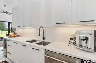 255 Pr 5941, Emory, TX 75440 - Photo 15