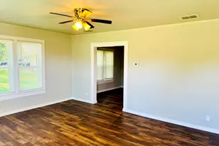 407 W Carnegie, Winnsboro, TX 75494 - Photo 9