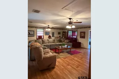 517 An County Rd 147, Palestine, TX 75801 - Photo 9