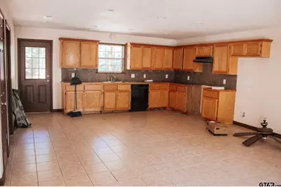 185 Caroline St., Rusk, TX 75785 - Photo 3