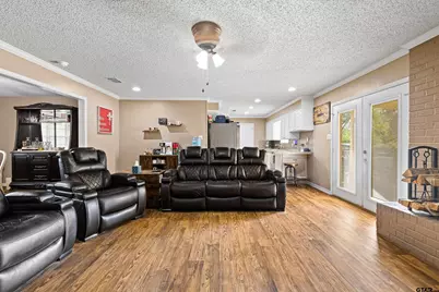 2207 Pinecrest, Gladewater, TX 75647 - Photo 21