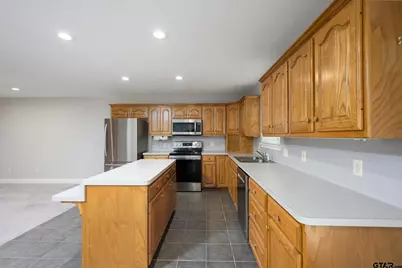 203 Lakewood Circle, Holly Lake Ranch, TX 75765 - Photo 11