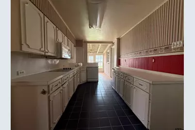 325 W 4th St, Tyler, TX 75701 - Photo 11