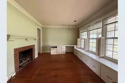 325 W 4th St, Tyler, TX 75701 - Photo 5